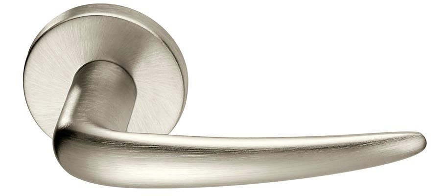 ACCENTRA (formerly Yale) 8800RL Series Reflection Lever Trim Pack W/ Rose Or Escutcheon