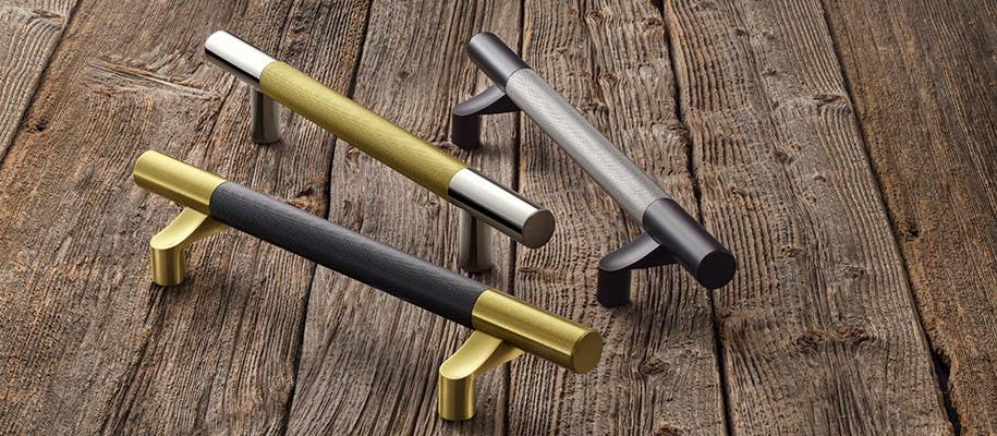 Rockwood RM7510 Knurled Series Offset Pull Flat Ends